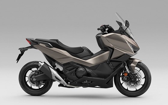 Neufahrzeug Honda Forza 750 - Bild 10