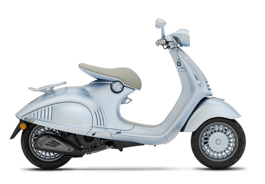 Vespa 946 Snake ()