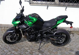 Neumotorrad Kawasaki Z900