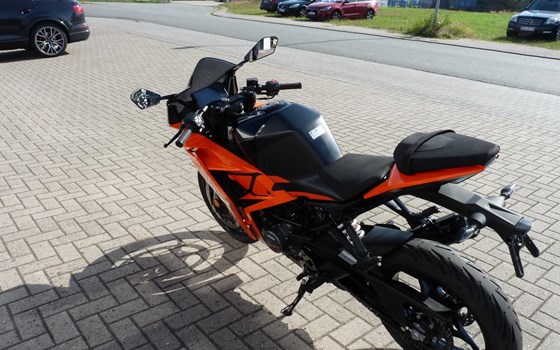 Gebrauchtmotorrad KTM RC 125 - Bild 4