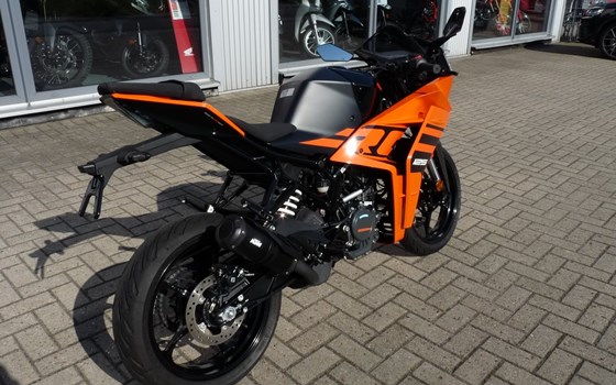 Gebrauchtmotorrad KTM RC 125 - Bild 9