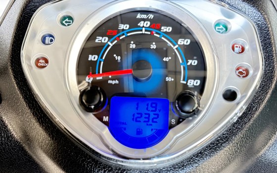 Gebrauchtmotorrad Sym Symphony 50i - Bild 6