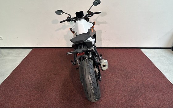 Neufahrzeug KTM 990 Duke - Bild 7