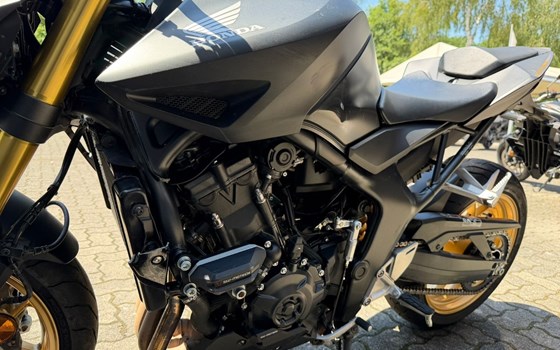 Gebrauchtmotorrad Honda CB1000 Hornet SP - Bild 9