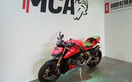 Gebrauchtmotorrad Ducati Streetfighter V2 - Bild 7