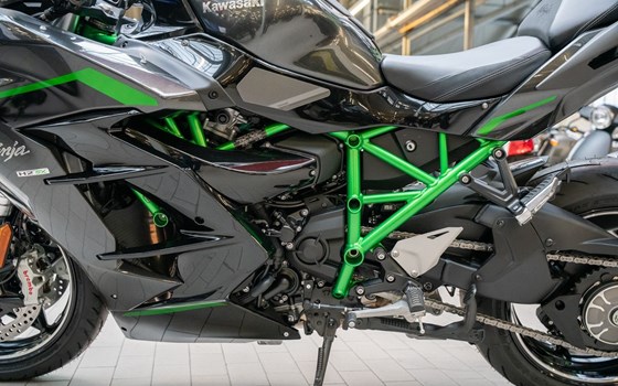 Neufahrzeug Kawasaki Ninja H2 SX SE - Bild 13