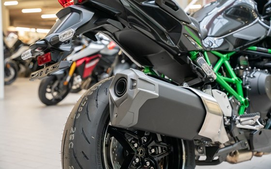 Neufahrzeug Kawasaki Ninja H2 SX SE - Bild 15