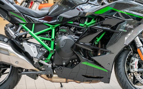 Neufahrzeug Kawasaki Ninja H2 SX SE - Bild 16