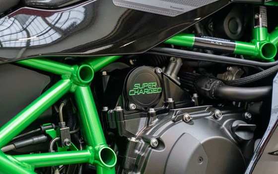 Neufahrzeug Kawasaki Ninja H2 SX SE - Bild 17