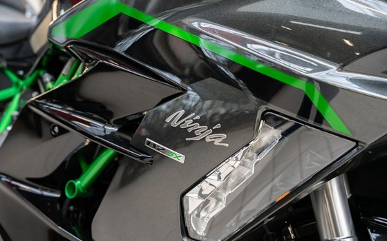 Neufahrzeug Kawasaki Ninja H2 SX SE - Bild 19