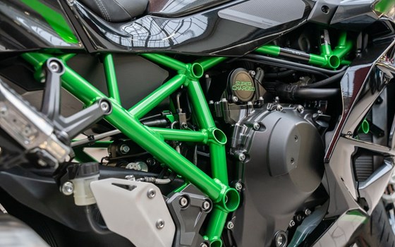 Neufahrzeug Kawasaki Ninja H2 SX SE - Bild 20