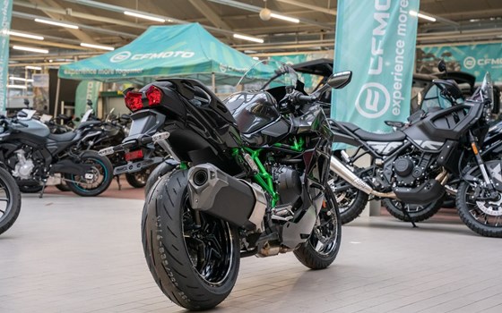 Neufahrzeug Kawasaki Ninja H2 SX SE - Bild 4