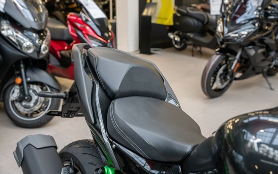 Neufahrzeug Kawasaki Ninja H2 SX SE - Bild 9