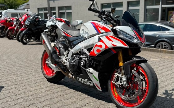 Gebrauchtmotorrad Aprilia Tuono V4 1100 Factory - Bild 1