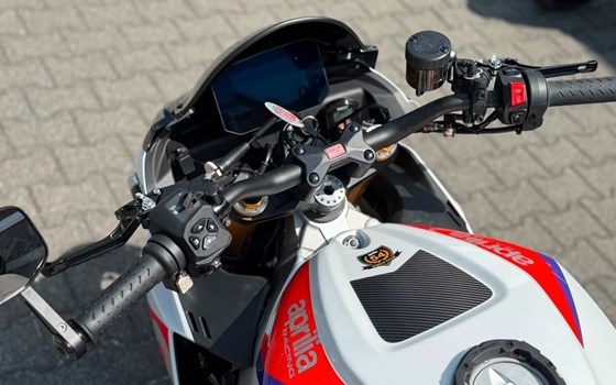 Gebrauchtmotorrad Aprilia Tuono V4 1100 Factory - Bild 15