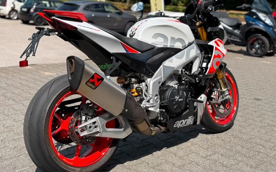 Gebrauchtmotorrad Aprilia Tuono V4 1100 Factory - Bild 6