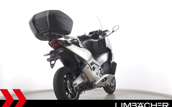 Gebrauchtmotorrad Honda Forza 750 - Bild 8
