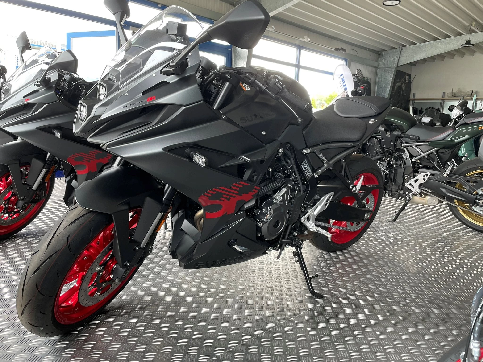 Suzuki GSX-8R