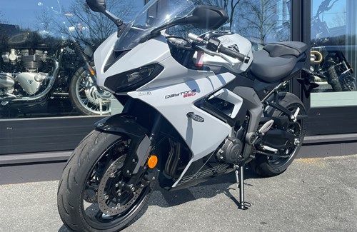 Gebrauchtmotorrad Triumph Daytona 660