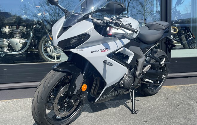 Triumph Daytona 660