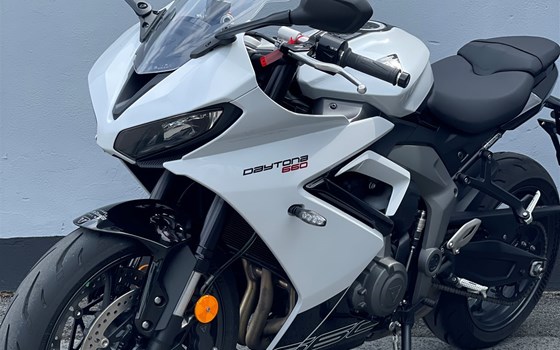 Gebrauchtmotorrad Triumph Daytona 660 - Bild 12