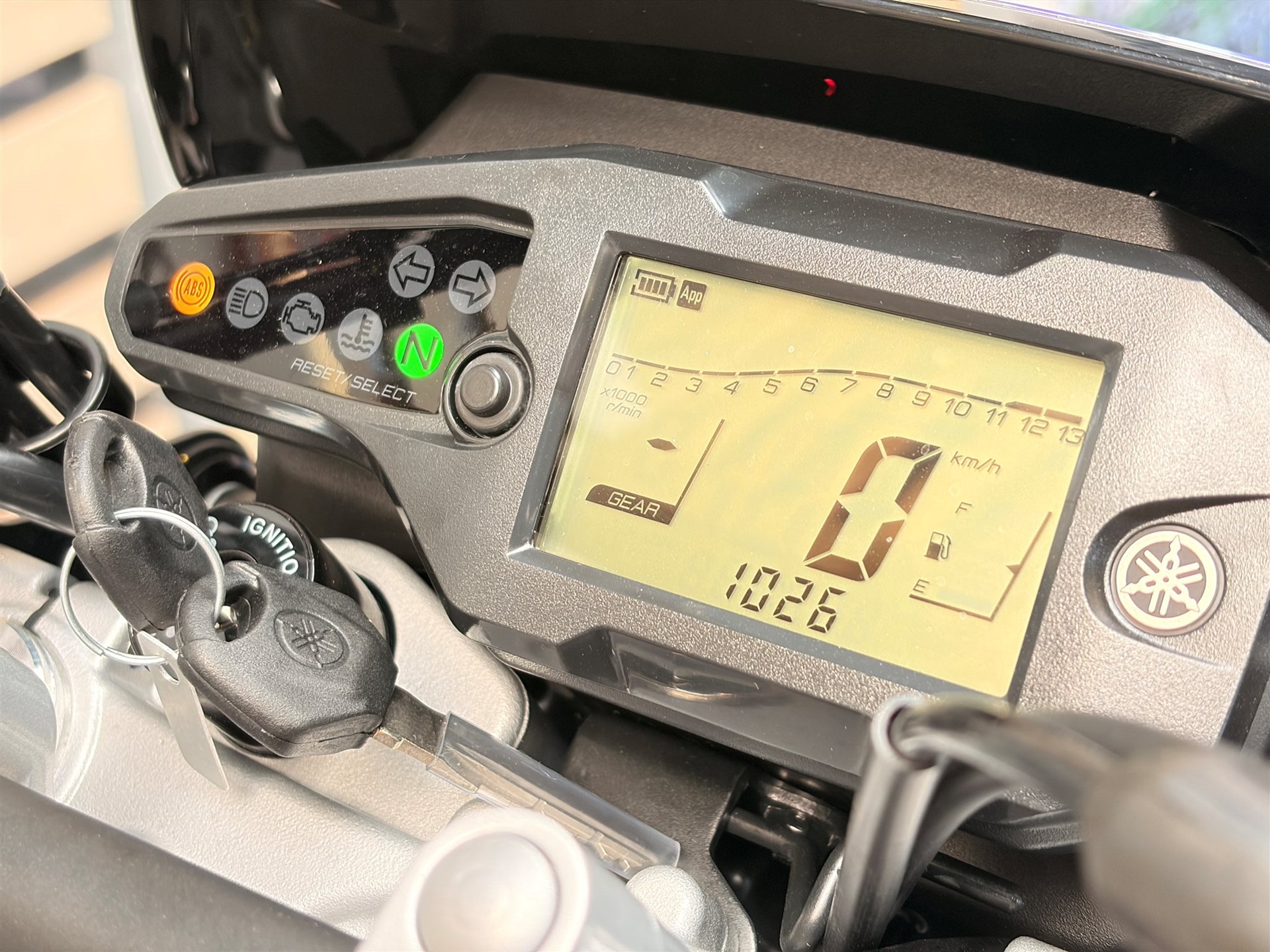 Yamaha WR125R, DEKOR* Schwarze Felgen* ARIDER*