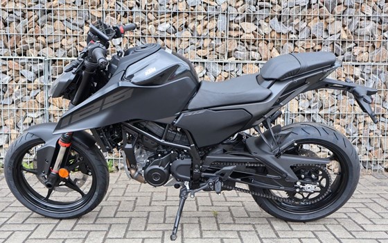 Neufahrzeug KTM 125 Duke - Bild 1