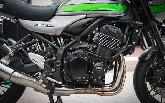 Gebrauchtmotorrad Kawasaki Z900 RS Cafe - Bild 18