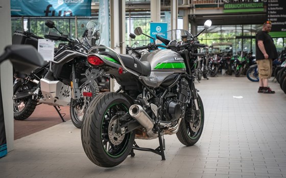Gebrauchtmotorrad Kawasaki Z900 RS Cafe - Bild 6