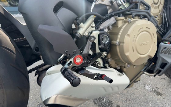 Gebrauchtmotorrad Ducati Streetfighter V4 S - Bild 10
