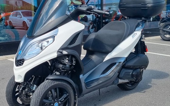 Gebrauchtmotorrad Piaggio MP3 300 HPE - Bild 1