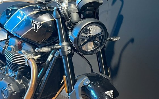Gebrauchtmotorrad Triumph Speed Twin 900 - Bild 2