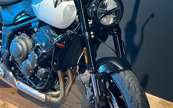 Gebrauchtmotorrad Triumph Trident 660 - Bild 2