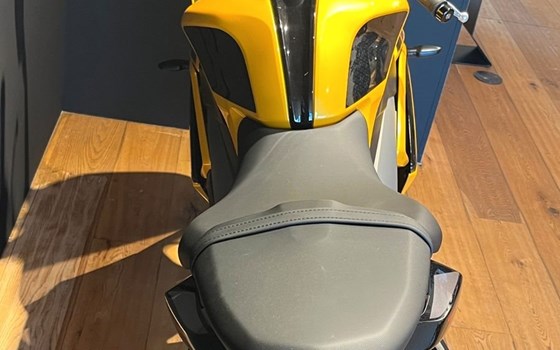 Gebrauchtmotorrad Triumph Daytona 660 - Bild 3