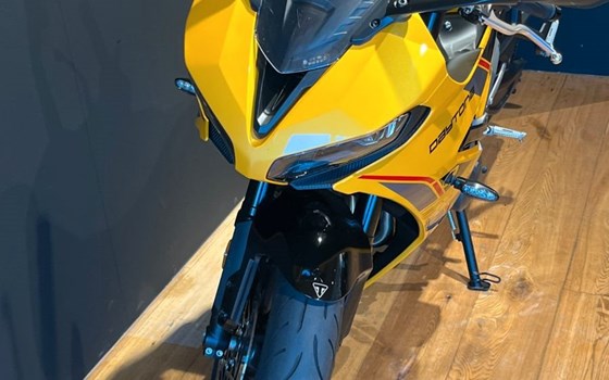 Gebrauchtmotorrad Triumph Daytona 660 - Bild 5