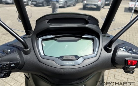 Gebrauchtmotorrad Piaggio Beverly 400 hpe - Bild 12