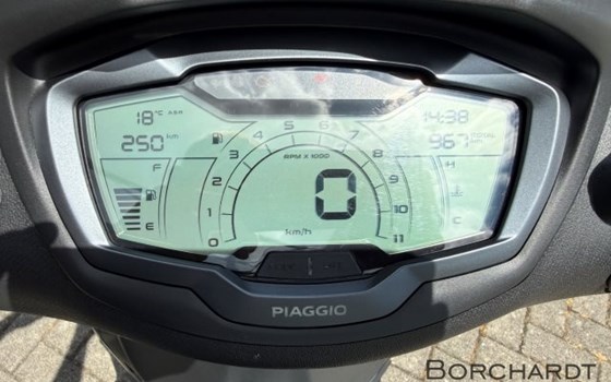 Gebrauchtmotorrad Piaggio Beverly 400 hpe - Bild 16