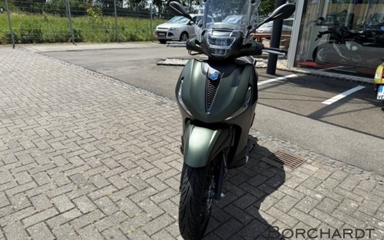 Gebrauchtmotorrad Piaggio Beverly 400 hpe - Bild 8