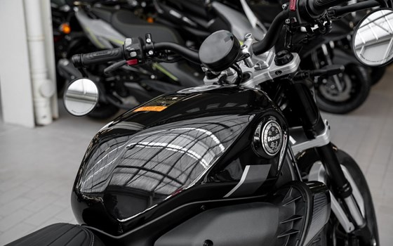 Neufahrzeug Benelli Leoncino Bobber 400 - Bild 8