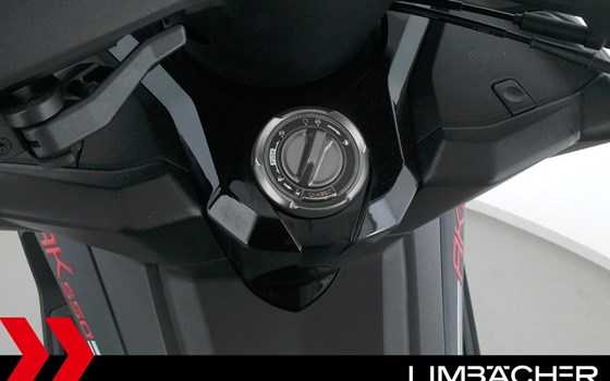 Gebrauchtmotorrad Kymco AK 550 ST - Bild 19