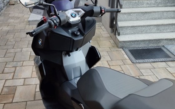 Gebrauchtmotorrad BMW C 400 X - Bild 3