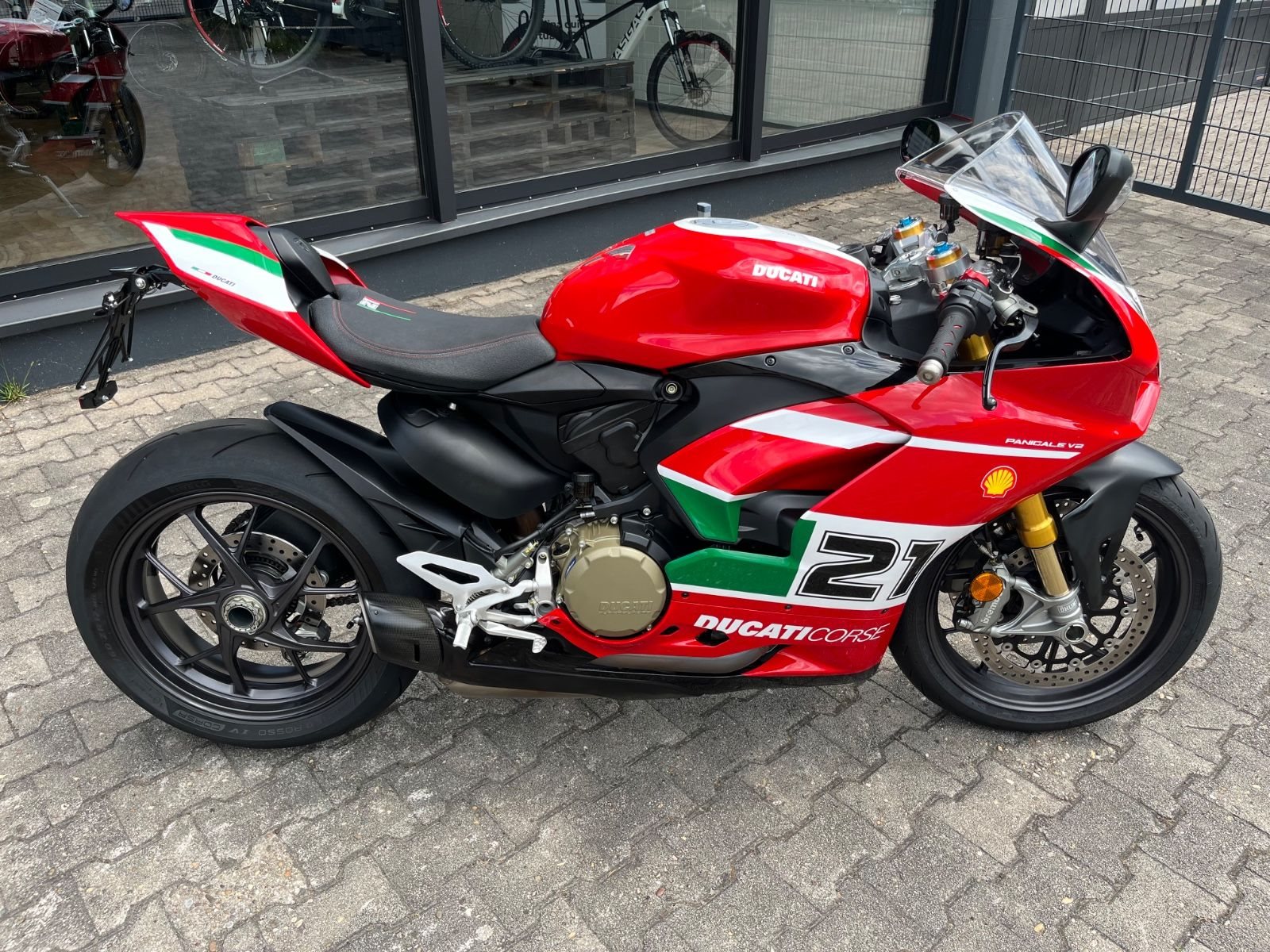 Ducati Panigale V2 Bayliss 1st Championship 20th Anniversary