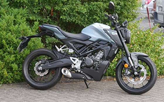 Gebrauchtmotorrad Honda CB125R - Bild 3