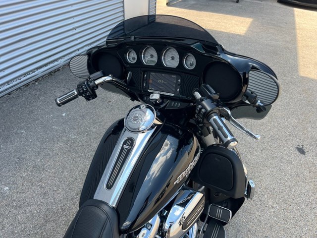Harley-Davidson Touring Street Glide Special FLHXS (schwarz) - Bild 6