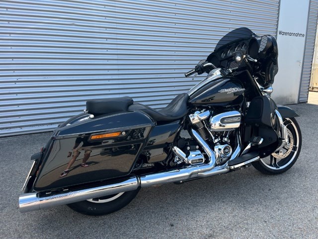 Harley-Davidson Touring Street Glide Special FLHXS (schwarz) - Bild 8