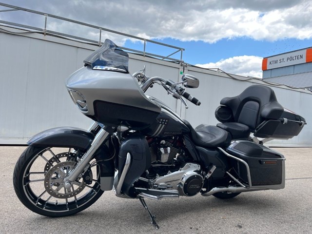 Harley-Davidson CVO Road Glide FLTRXSE (silber) - Bild 14
