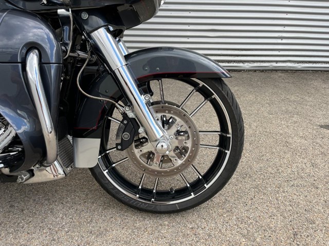 Harley-Davidson CVO Road Glide FLTRXSE (silber) - Bild 6