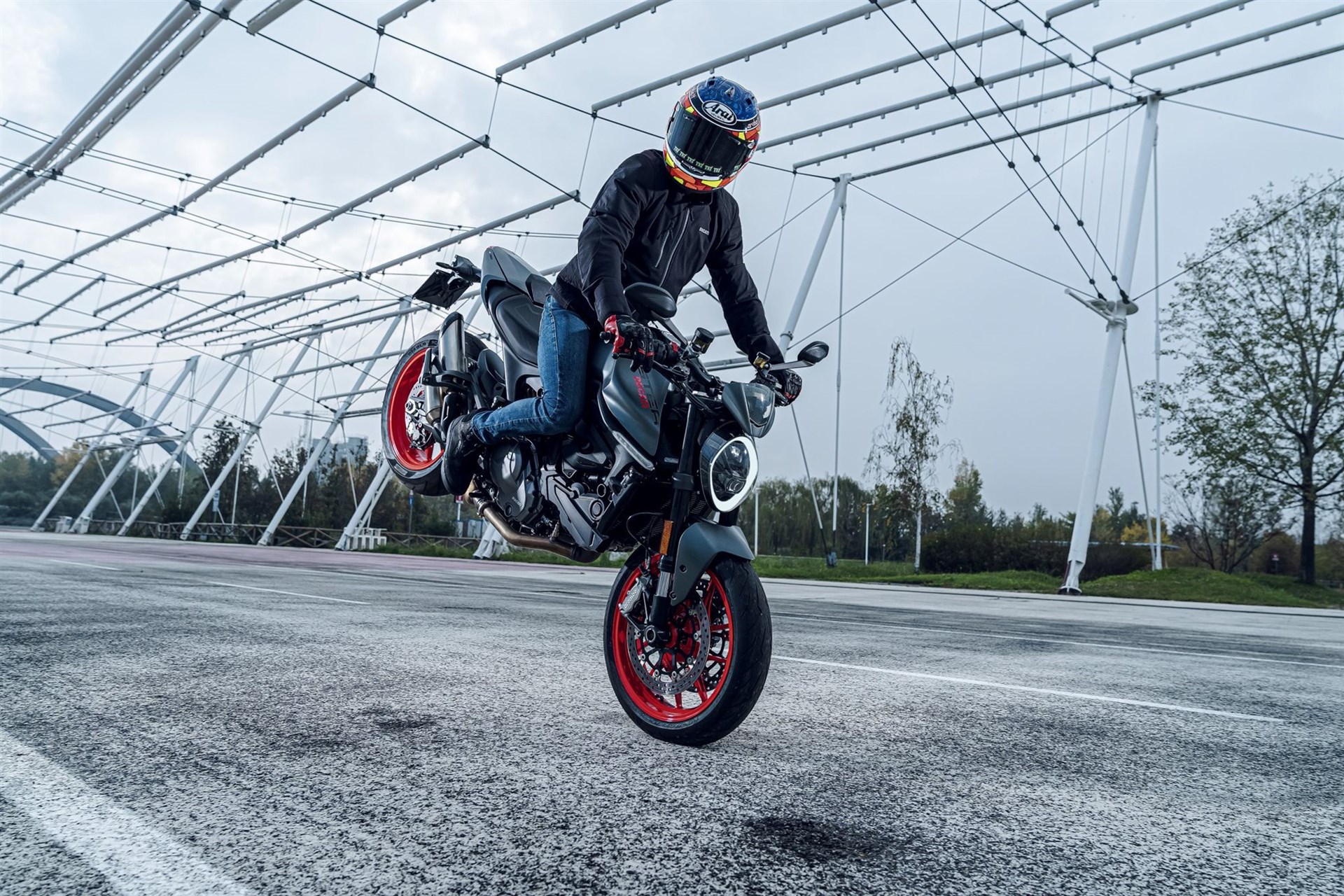 Ducati Monster +, 937