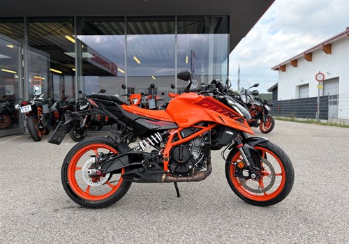 KTM 390 Duke