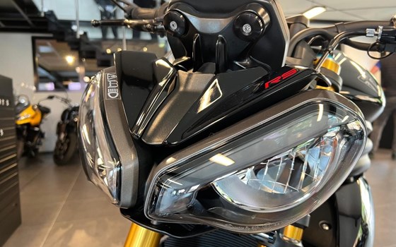 Gebrauchtmotorrad Triumph Speed Triple 1200 RS - Bild 6